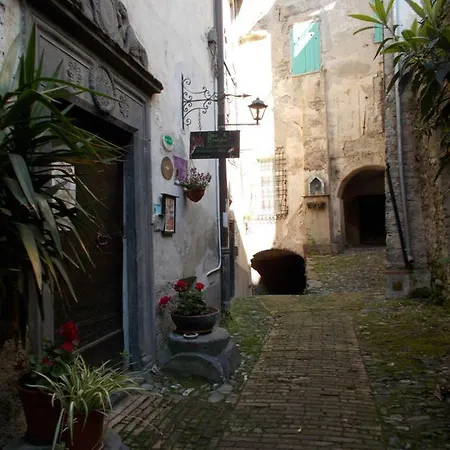 La Tana Delle Volpi 3* Triora